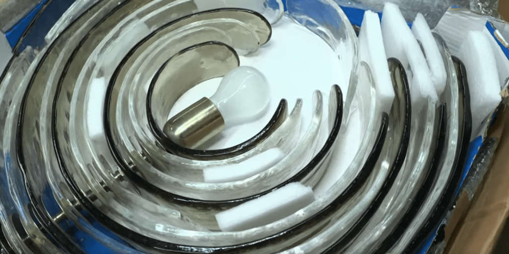 Christian Vechtel acquista oggetto raro che viene distrutto in diretta su Bares für Rares