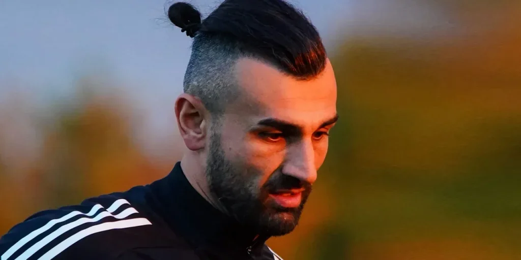 Serdar Dursun racconta la sua carriera in un’intervista YouTube del club