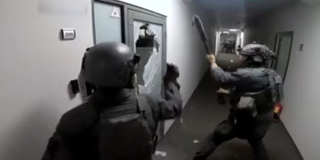 Siber suç şebekesine uluslararası operasyon! 40 bin aktif SIM kart ele geçirildi