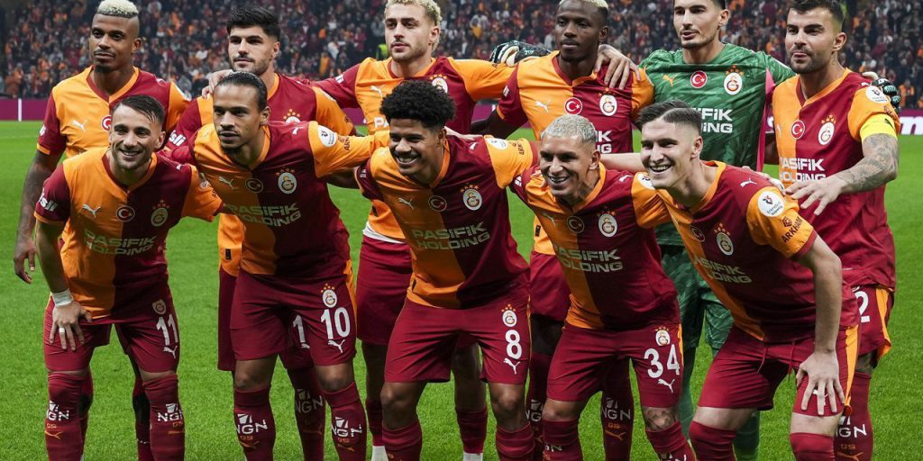 Yunus Akgün dovrà sottoporsi a un intervento chirurgico a causa dell'infortunio persistente che lo ha costretto a saltare la partita di Champions League contro l'Ajax