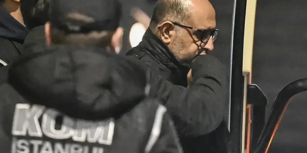 Silivri: inizia il processo per Aziz İhsan Aktaş, 200 imputati, 40 arrestati, 7 sindaci coinvolti