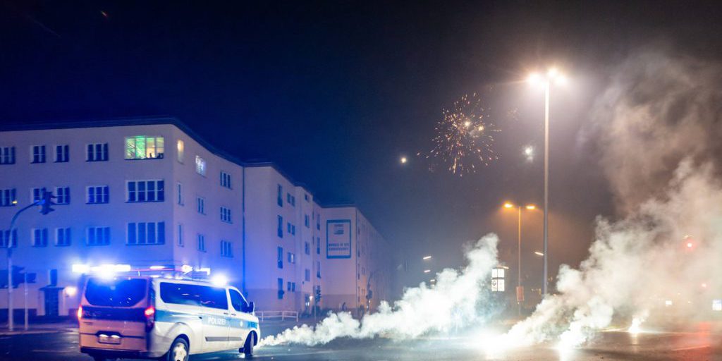 Capodanno 2025/26: polizia prepara misure per prevenire incidenti da bombe a palloncini