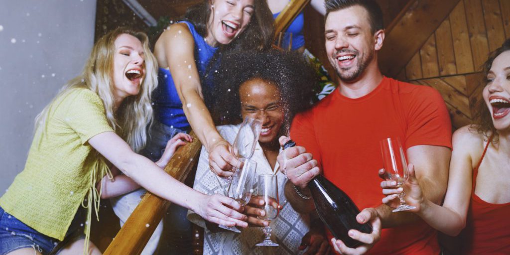 Divieto di fuochi d'artificio a Capodanno: cosa sapere e come celebrare in sicurezza