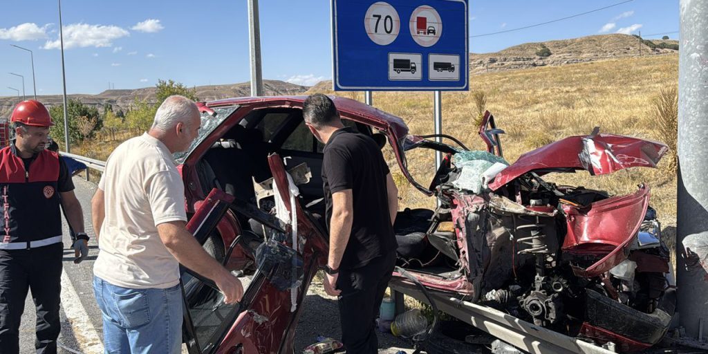 Incidente Stradale a Sivas: 10 Feriti tra cui 6 Bambini, Preoccupazioni per la Sicurezza Stradale