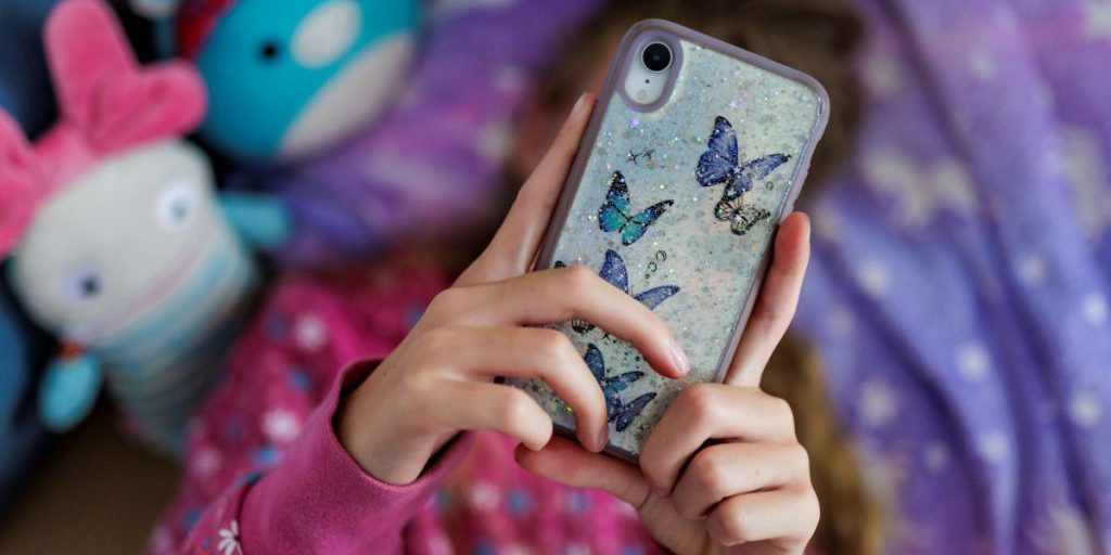 Germani politici discutono di un divieto dei social media per i minori a partire dai 16 anni