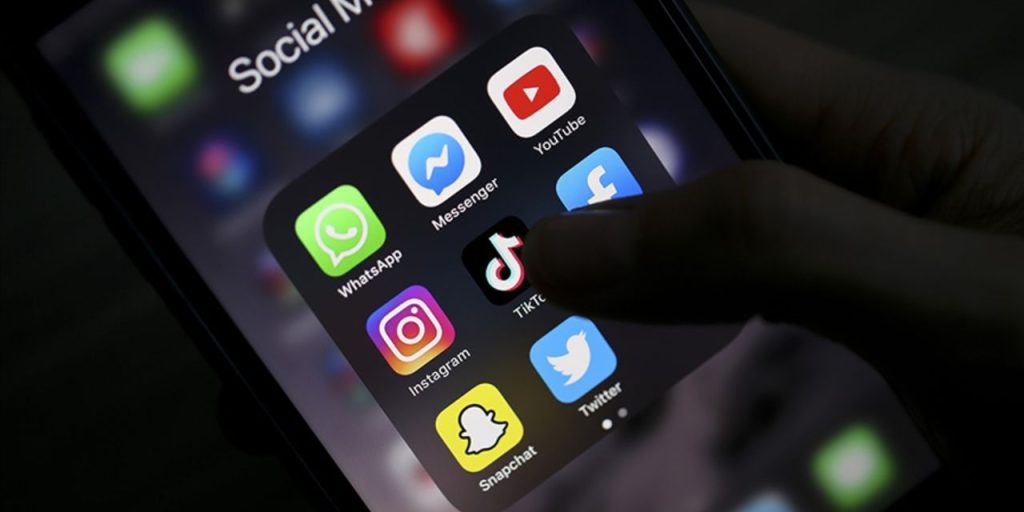 Controllo dell'età sui social media: un nuovo approccio per proteggere i minori