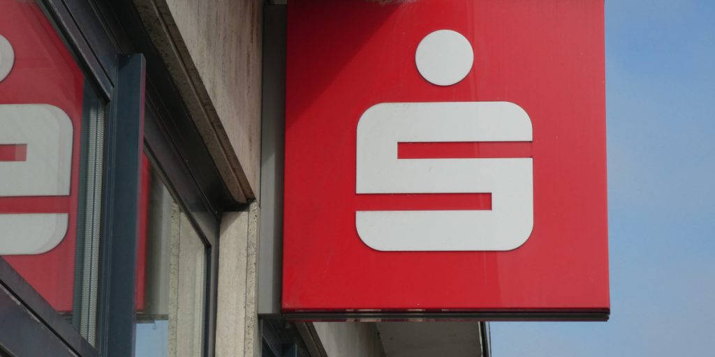 Attenzione ai clienti di Sparkasse &amp; Co.: notifiche di addebito da verificare con attenzione