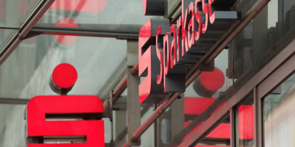 Modifica importante alle regole bancarie: cosa cambia per i clienti della Sparkasse e altre banche