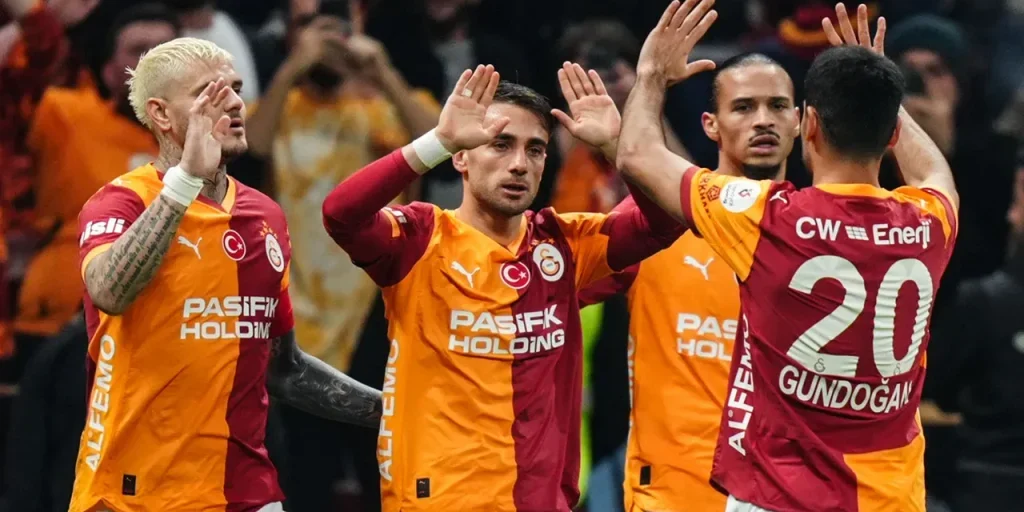 Süper Lig: Galatasaray in testa, Fenerbahçe solido, tre squadre in zona di retrocessione