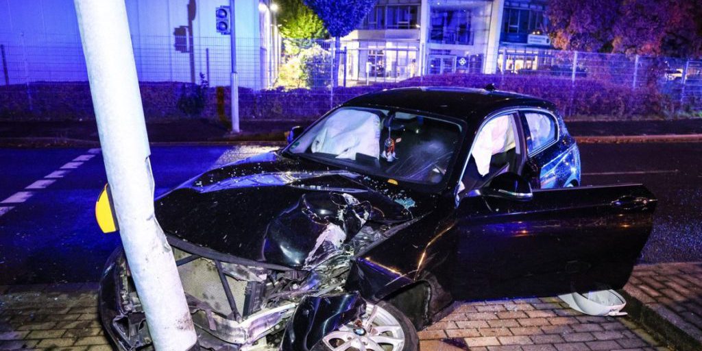 Guida ubriaca nel Ruhrgebiet: incidente stradale e intervento della polizia