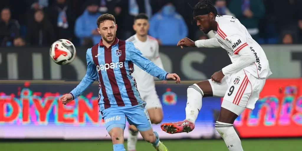 Abraham lamenta di non aver potuto realizzare un hat‑trick contro il Trabzonspor