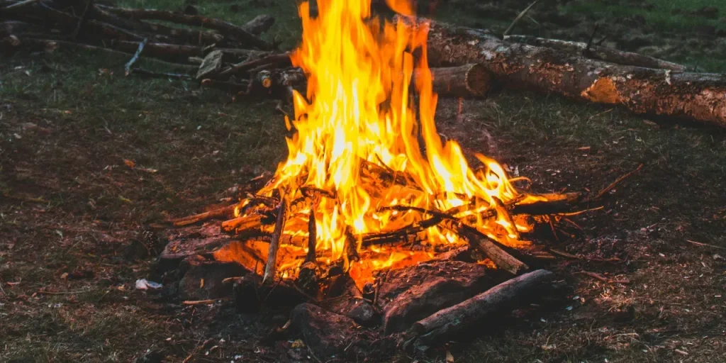 Scoperta: il controllo del fuoco risale a 400.000 anni fa