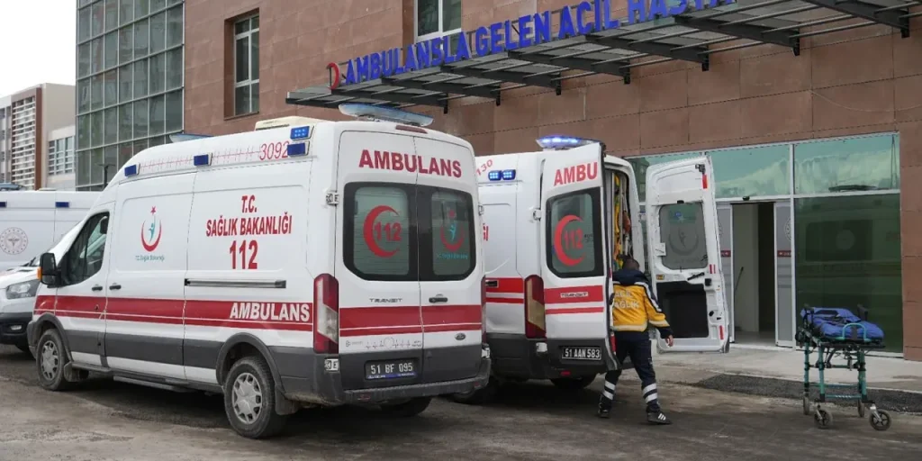 Sette studenti di Niğde avvelenati da döner di pollo: ispezione del buffet