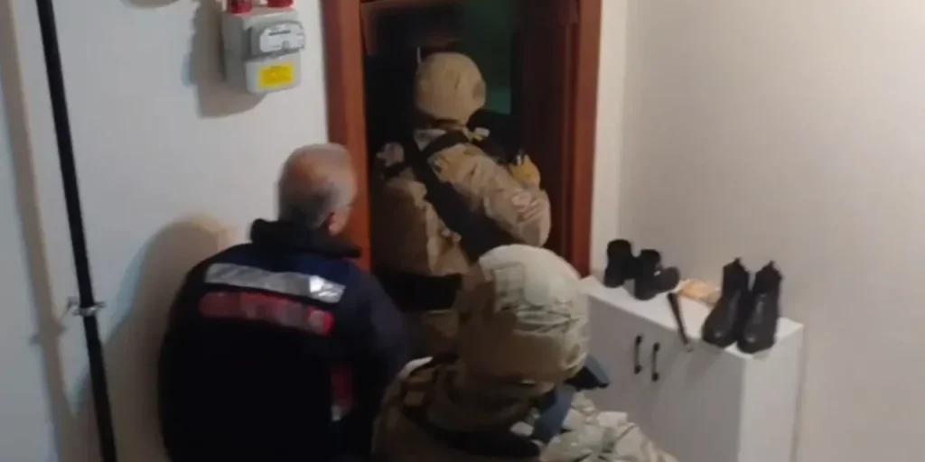 25 arresti a Ankara per usura, rapina e minaccia: 5,718 miliardi di lira e 403 milioni di lira di beni sequestrati