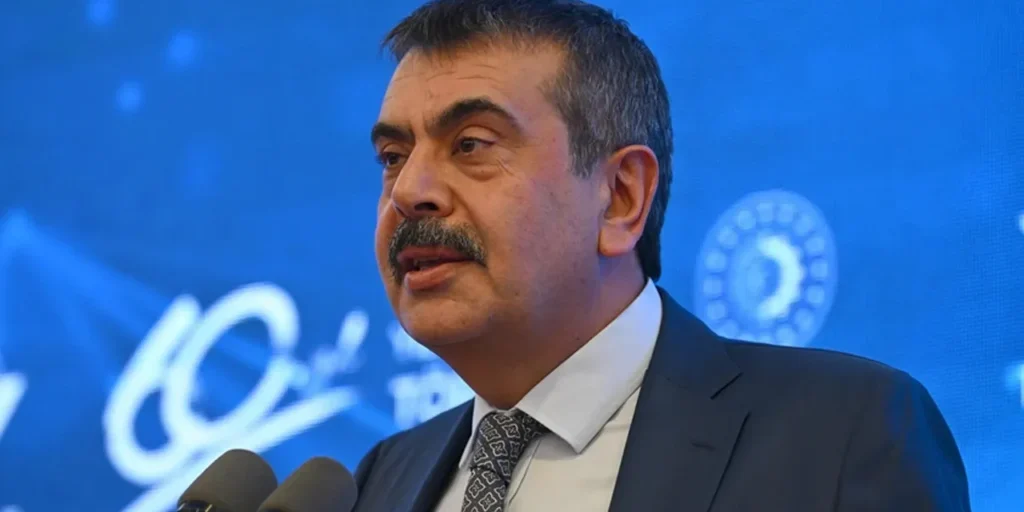 Il ministro dell'Istruzione Tekin: nessuna spesa pubblica per le organizzazioni della società civile