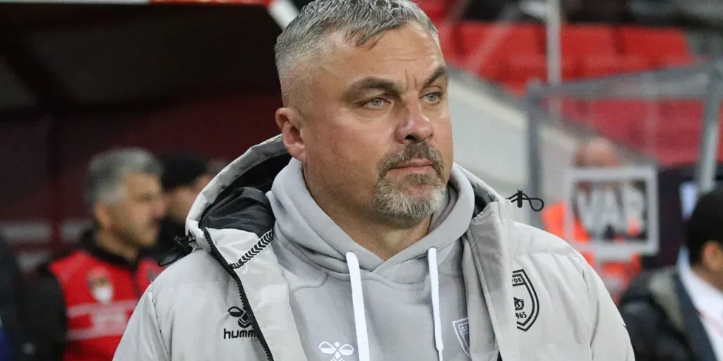 Thomas Reis commenta la sconfitta 2‑0 del Samsunspor contro il Fenerbahçe nella semifinale della Supercoppa