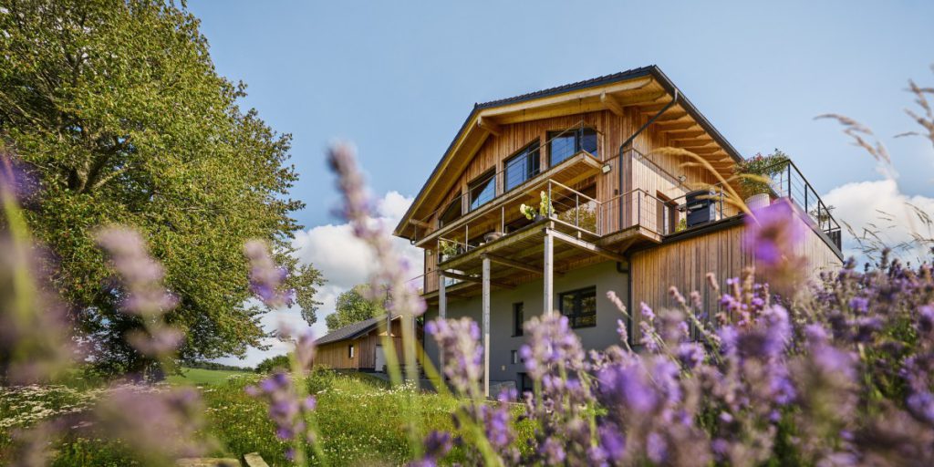 Vinci la Casa dei Tuoi Sogni nel Cuore del Bayerischer Wald a un Prezzo Unico