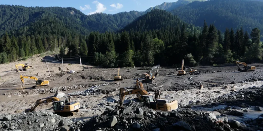 Crollo del terreno in Georgia uccide quattro lavoratori
