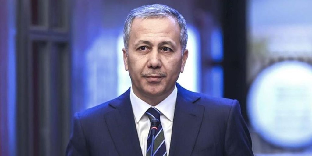 Trafikte yeni dönem! Yol tabelaları daha anlaşılır ve sade olacak