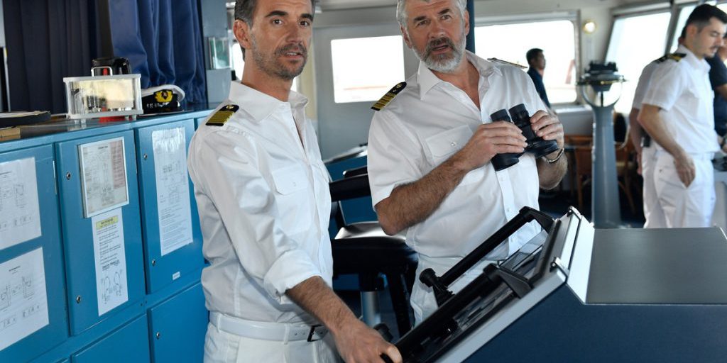 Il Capitano del Traumschiff Denuncia le Basse Paghe degli Attori: Una Chiamata alla Trasparenza e all'Equità nel Settore dell'Intrattenimento