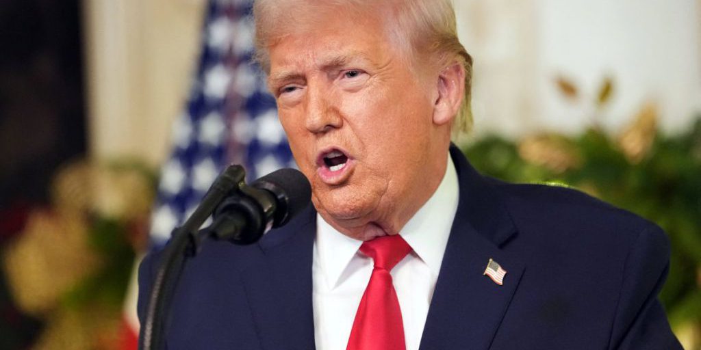 Trump critica la gestione di Biden, sostiene che la sua amministrazione ha migliorato la situazione