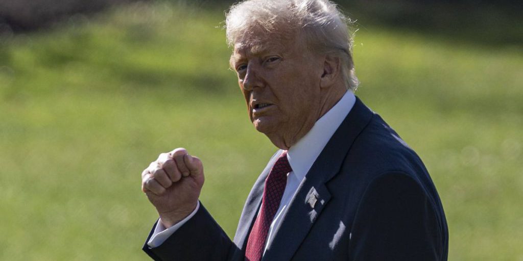 Irruzione dell'ICE in un asilo nido a Chicago: un evento traumatico con profonde conseguenze per i bambini e le famiglie migranti