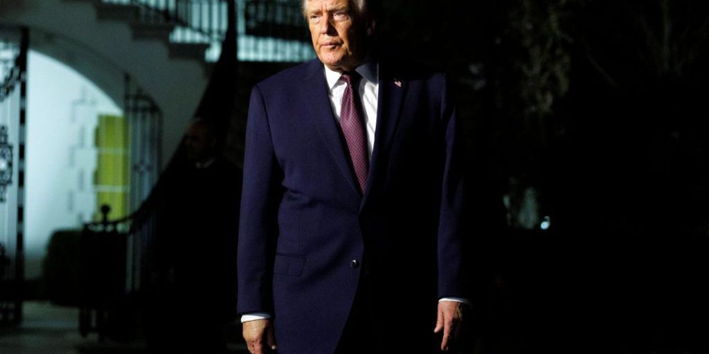 Trump accusa il Dipartimento di Giustizia e i Democratici per i nuovi documenti di Epstein