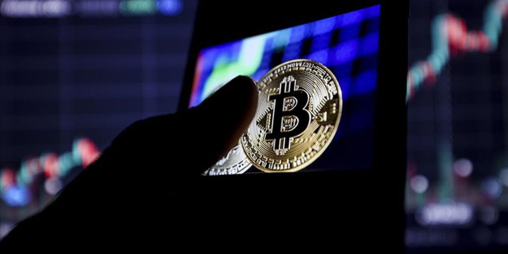 Trump konuştu, piyasa karıştı! Bitcoin ve Ethereum çakıldı