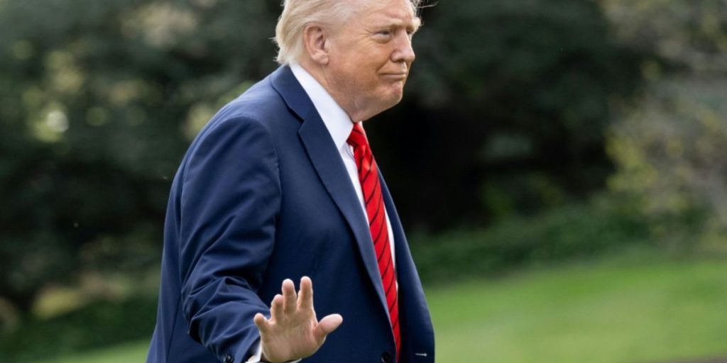 Shutdown USA: Trump licenzia 4000 dipendenti pubblici in una mossa politica di pressione sui democratici