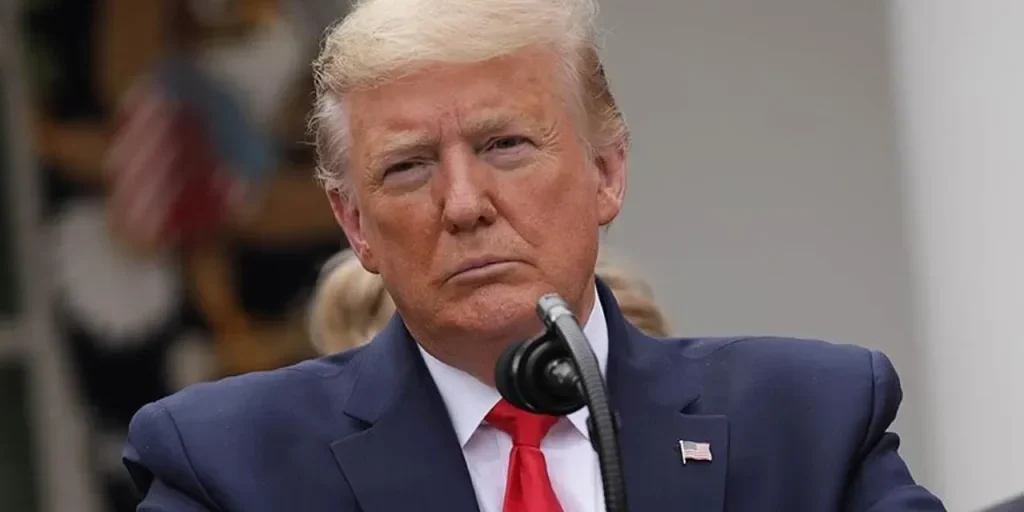 Trump dichiara invalidi i documenti firmati da Biden con firma elettronica automatica