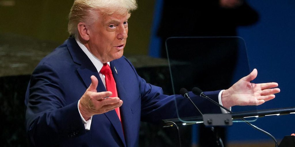 Trump esprime ottimismo sul mercato azionario nonostante la chiusura del governo degli Stati Uniti