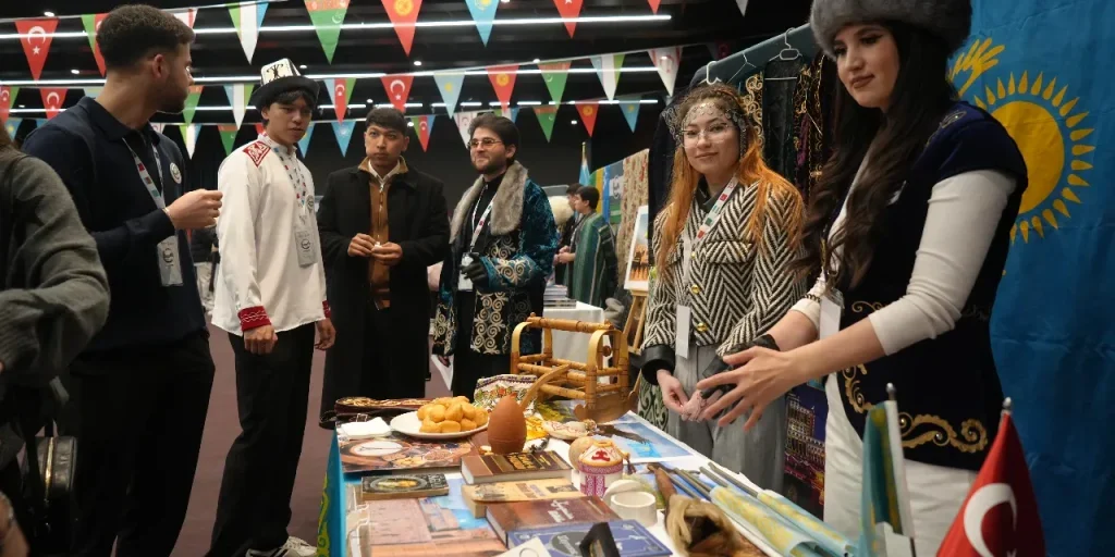 Samsun celebra la Giornata Mondiale della Famiglia Linguistica Turca con incontri culturali tra nove paesi