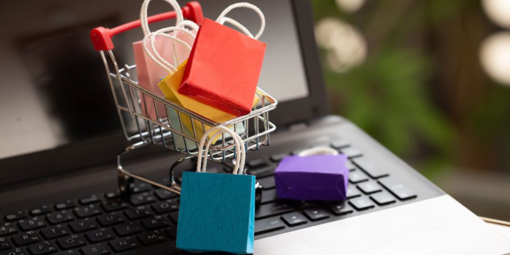 I consumatori turchi spendono di più dei loro omologhi europei durante le offerte di novembre, con una spesa media di 320 euro contro i 268 euro in Europa