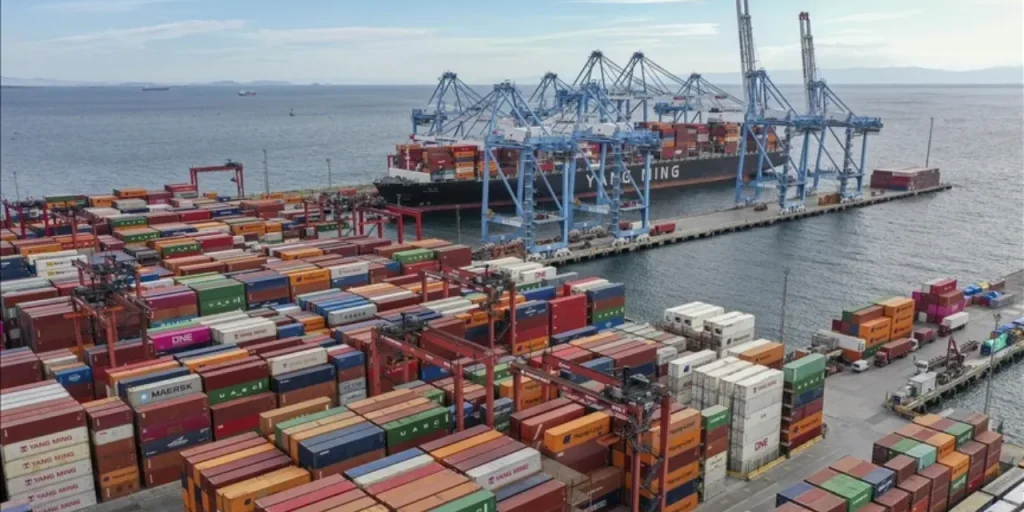 Esportazioni turche verso paesi vicini salgono a 25,3 miliardi di dollari, con l'Iraq leader