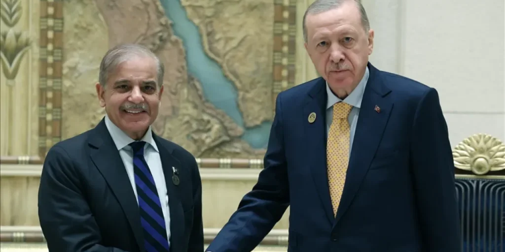 PM Pakistan ringrazia la Turchia al forum per la pace in Turkmenistan