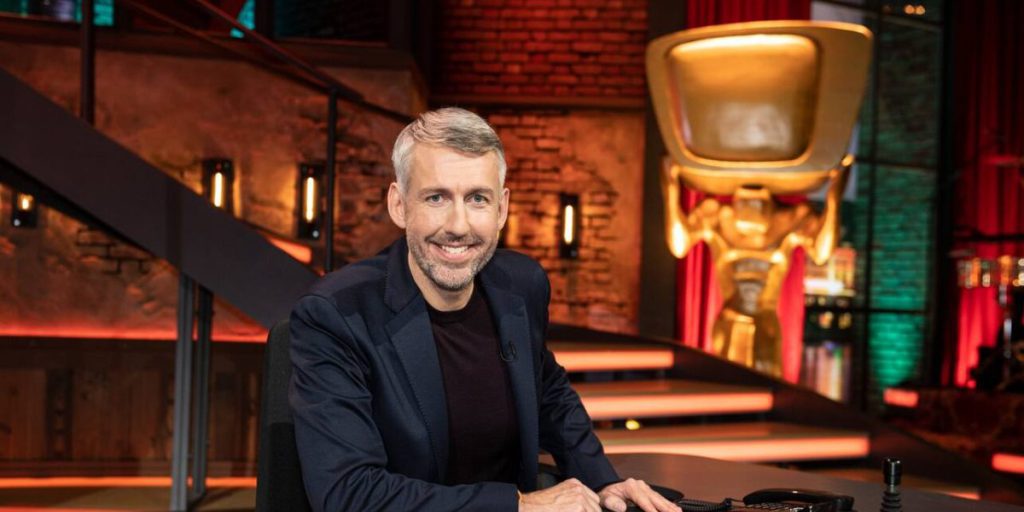 Sebastian Pufpaff Celebra Quattro Anni di Successo con TV Total: Un Traguardo Importante per il Conduttore e il Programma
