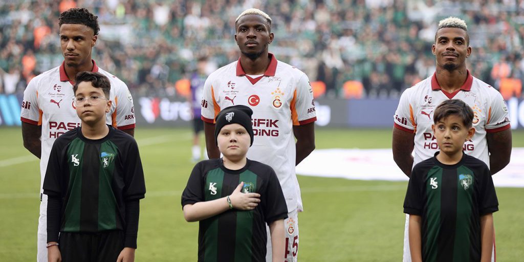 Critiche durissime al Galatasaray: il commentatore Emre Aşık non ha risparmiato i giocatori dopo la sconfitta contro il Kocaelispor