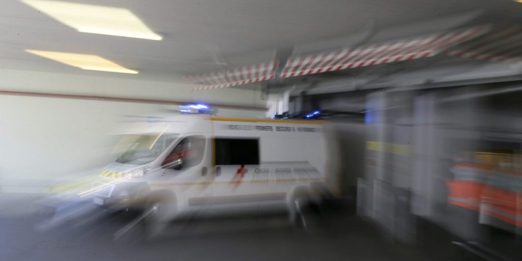 Incidente in Francia: auto guidata intenzionalmente contro la folla, nove feriti e autista arrestato