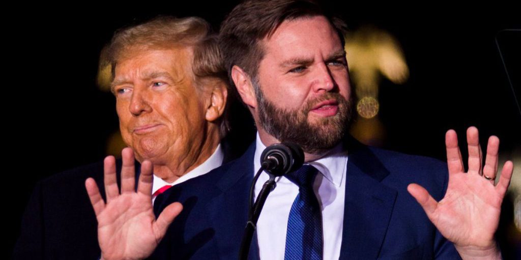 JD Vance interrompe i programmi DEI e chiama al patriottismo per le prossime elezioni