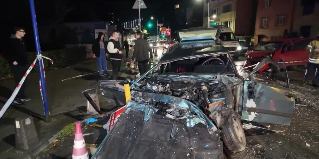 Incidente a catena a Istanbul: tre feriti salvati da squadre di soccorso