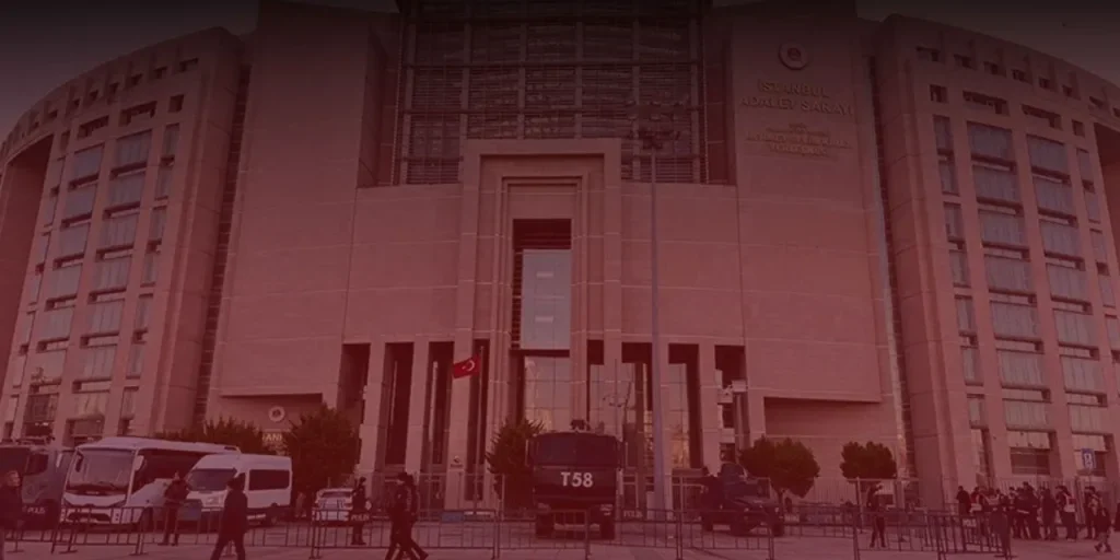 Sette sospetti inviati in tribunale per reati di prostituzione e traffico di droga