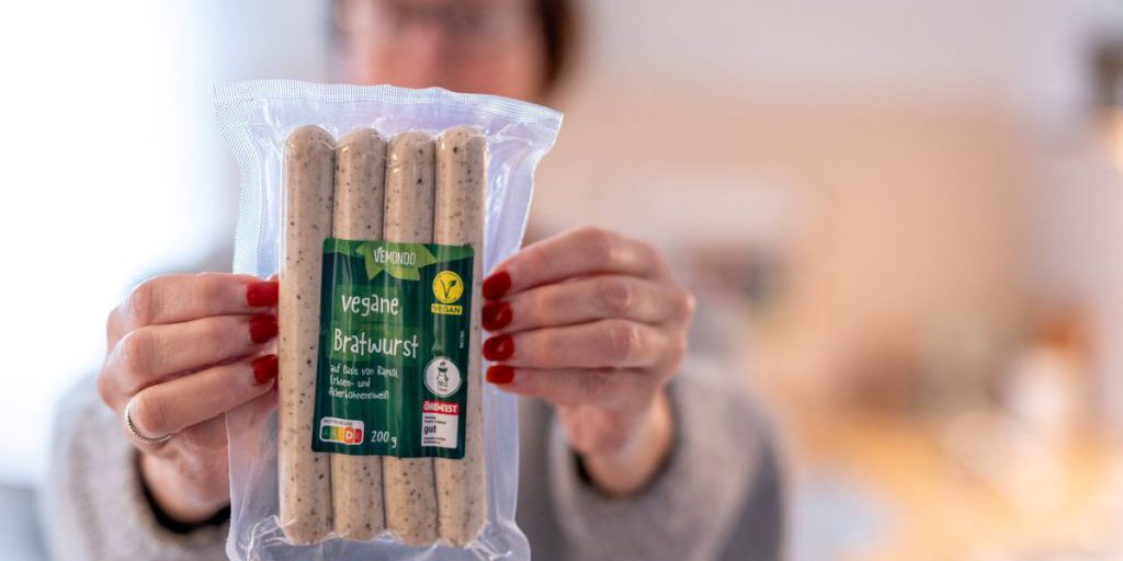 Foodwatch: il divieto di salame vegano dell'UE potrebbe essere illegale