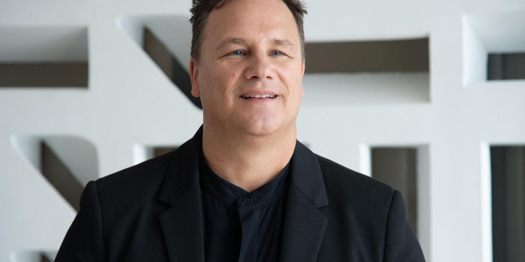 Guido Maria Kretschmer: una puntura di rosa ha causato una sepsis che ha messo in pericolo la sua vita