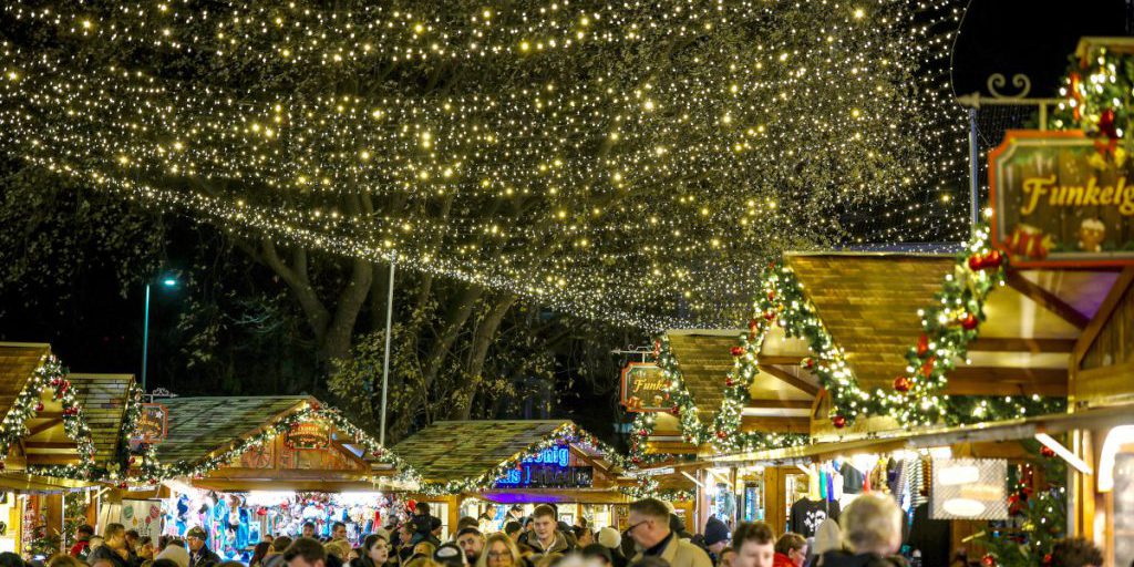 Mercatini di Natale: alcuni aperti oltre la vigilia, altri fino al 2026
