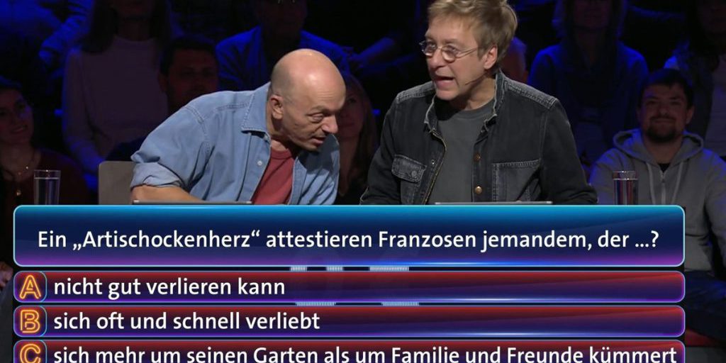 Sussurro segreto in “Wer weiss denn sowas?” e intervento del conduttore