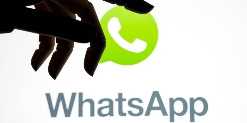 WhatsApp: come evitare rischi nei gruppi