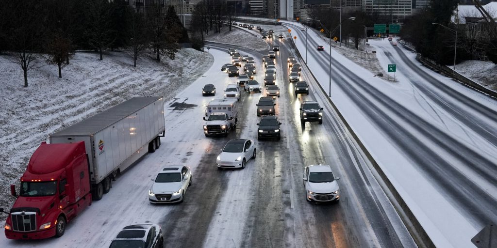 Guida in inverno: consigli pratici per viaggiare in sicurezza durante la tempesta