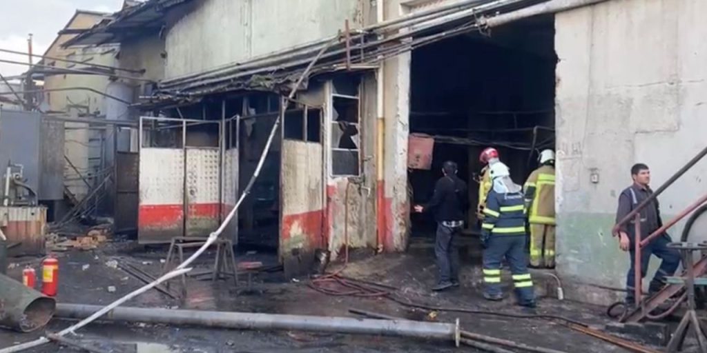 Esplosione in fabbrica di olio: 10 lavoratori feriti, uno in gravi condizioni