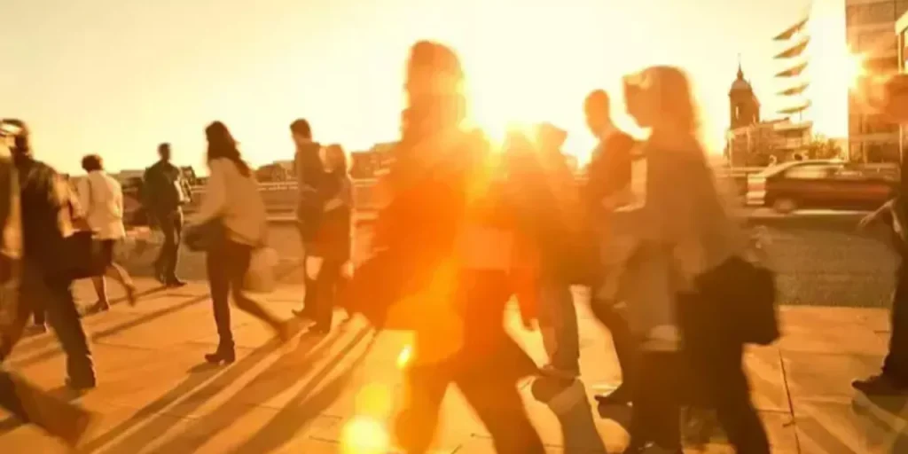 Previsioni meteo settimanali: caldo, vento forte e nebbia in alcune zone