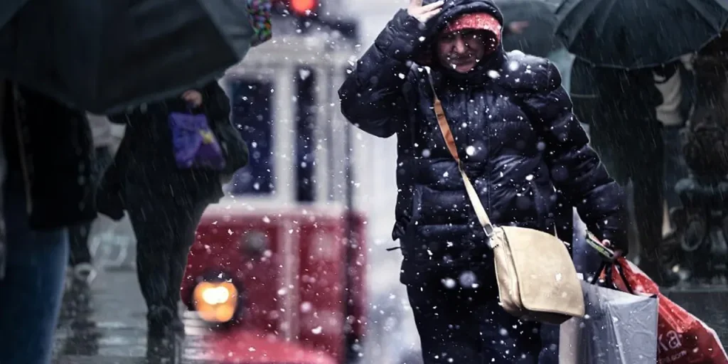 Previsioni meteo: settimana con abbassamento delle temperature e possibilità di neve nelle zone occidentali e interne